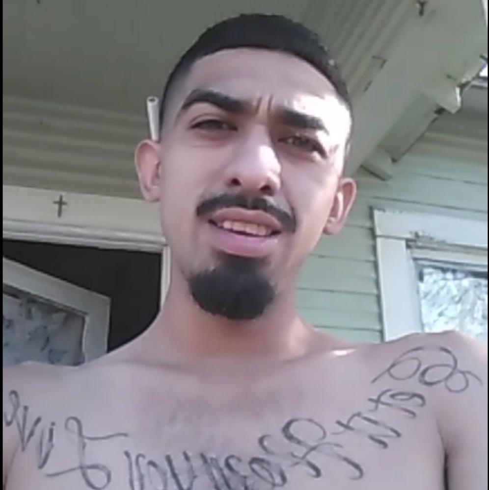 Meet your Posher, Dee